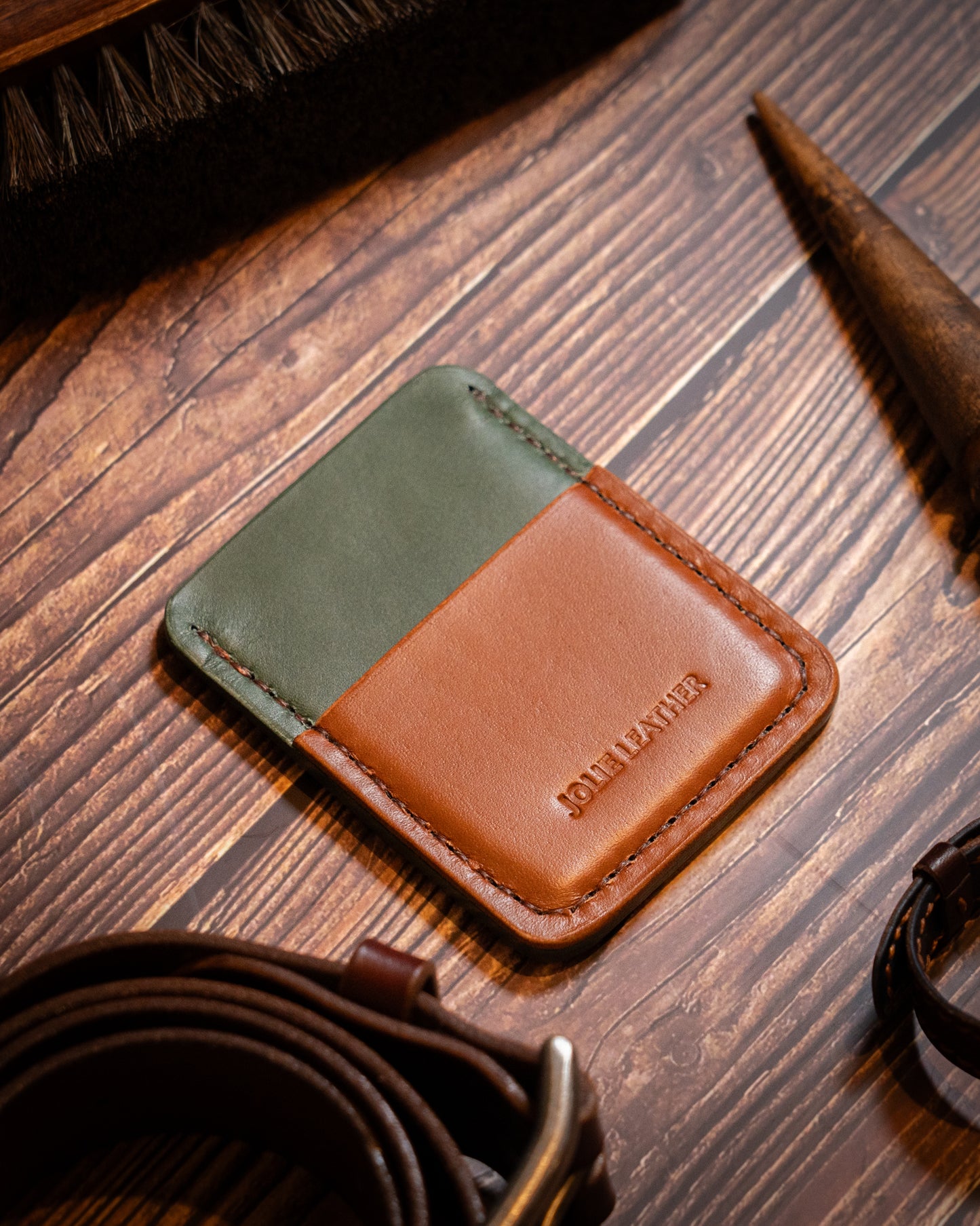 Minimalist Portrait Wallet Tan/Green