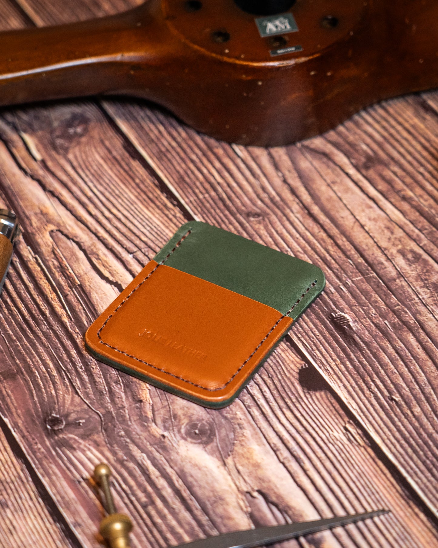 Minimalist Portrait Wallet Tan/Green