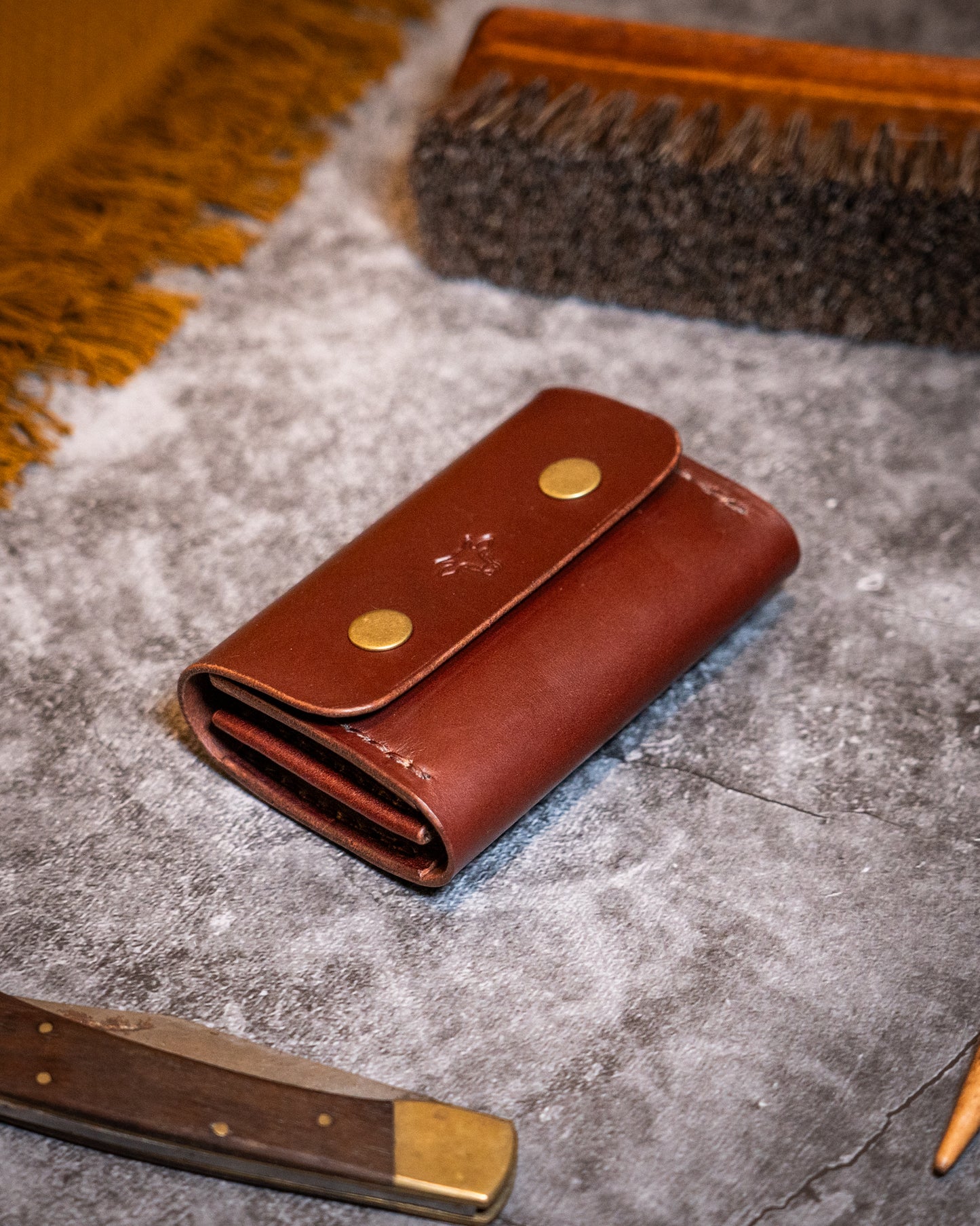 Double snap dual pocket wallet