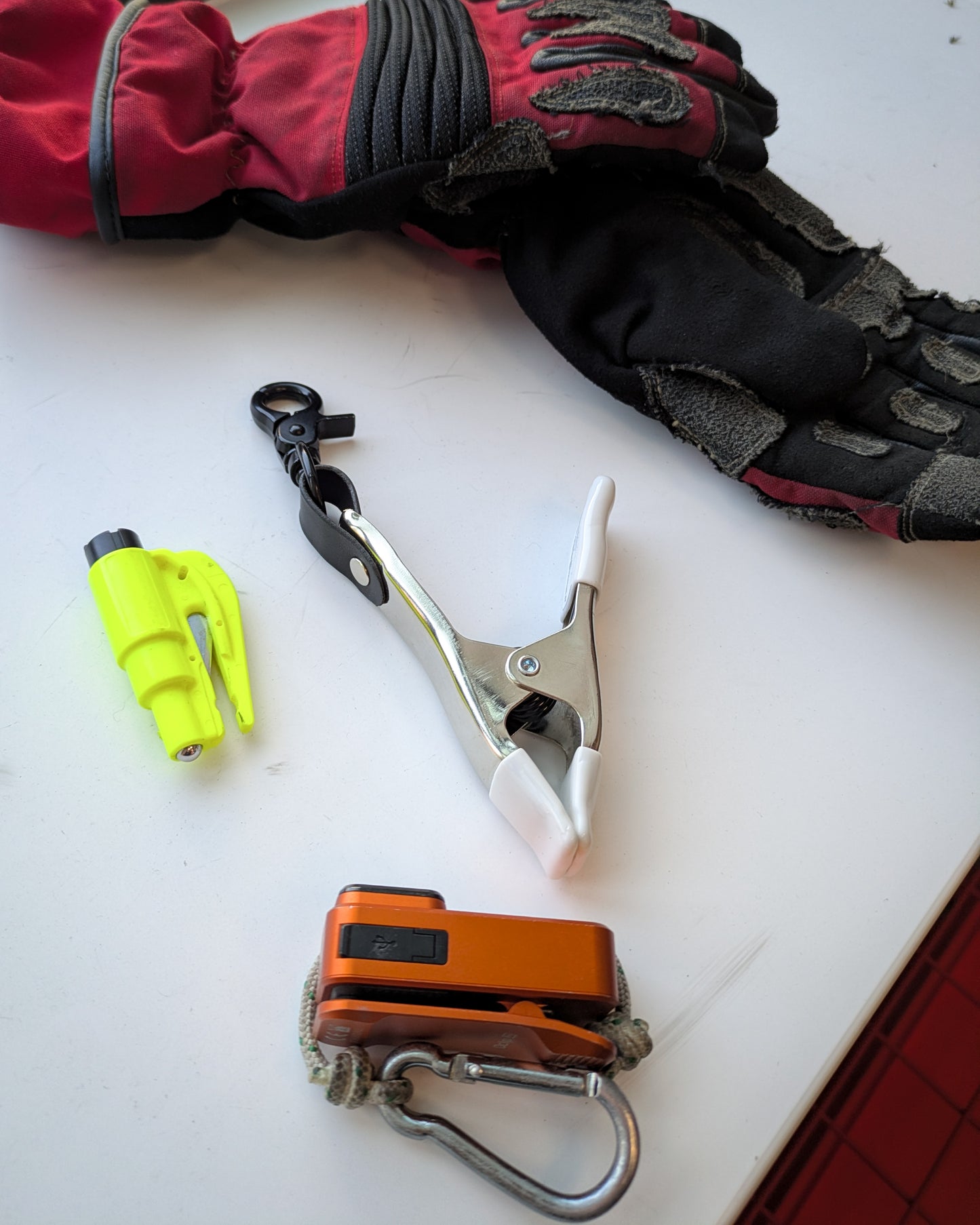 Glove holder